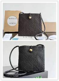 Picture of Bottega Veneta Handbags _SKUfw202001357fw